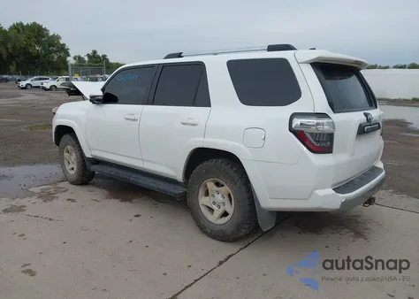 2016 Toyota 4Runner Sr5 z USA, uszkodzony, nr VIN JTEBU5JR6G5293645